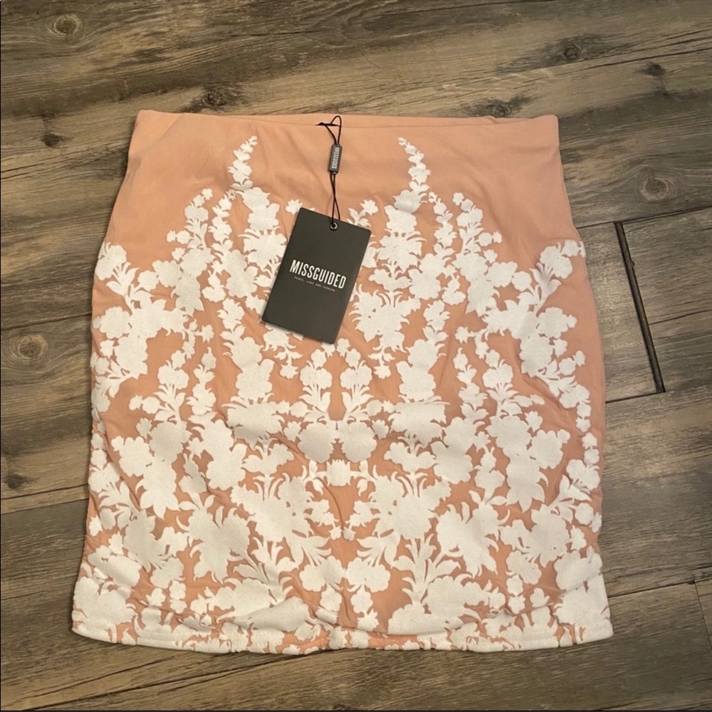 {Missguided} Nude Mini Skirt